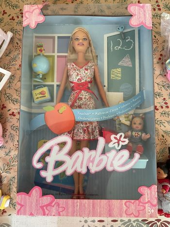 Barbie maîtresse d’école 2005