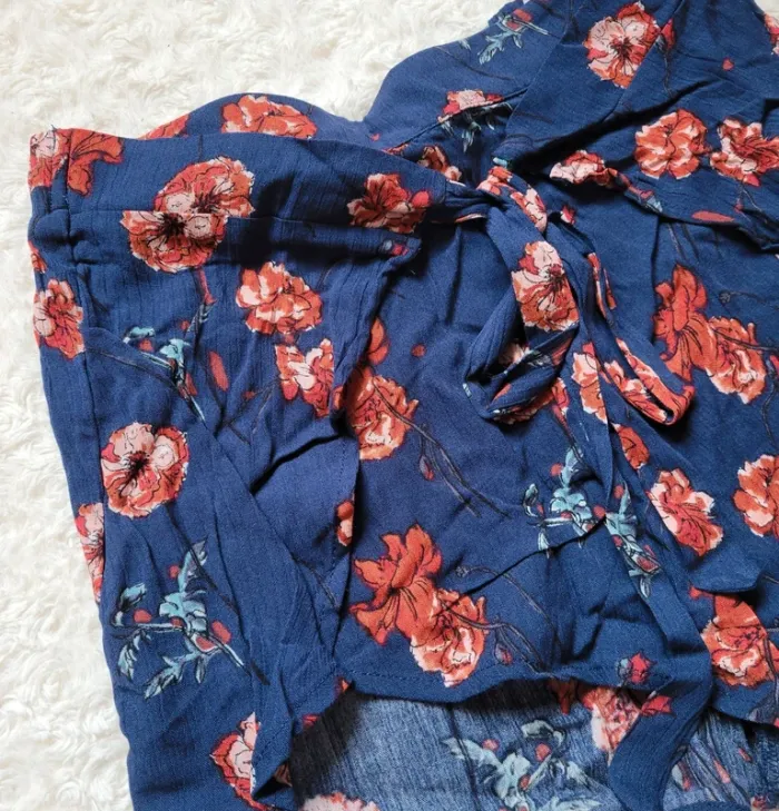 Short fleuri Pull&bear 36 - photo numéro 2