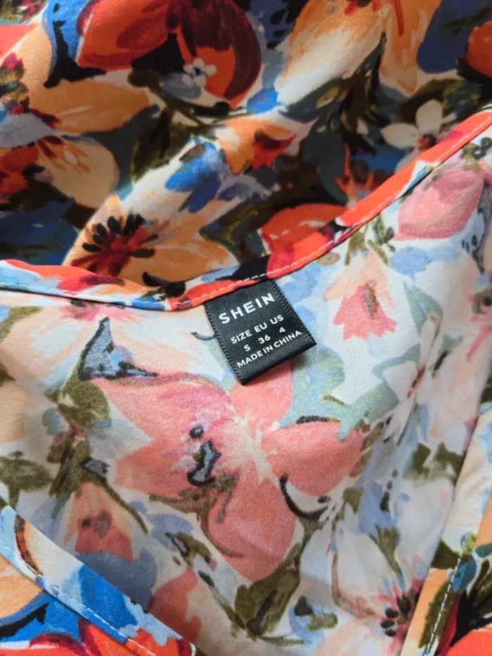 Blouse fleuries - photo numéro 4