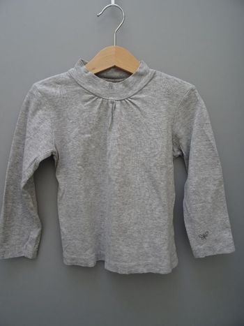 T-shirt gris à manches longues
