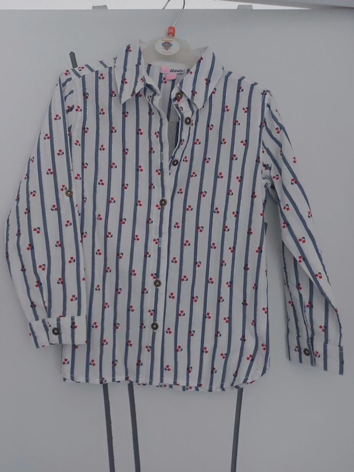 Chemise cerises lili marelle 8 ans Neuve sans étiquette