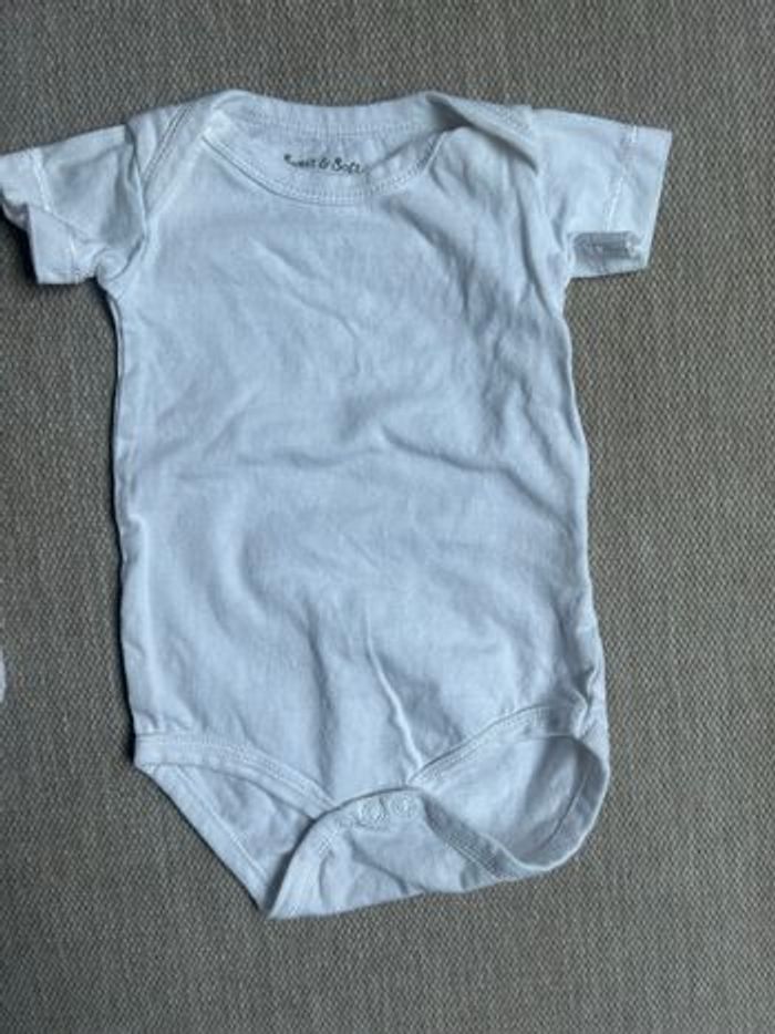Lot bodies bébé blanc - photo numéro 2