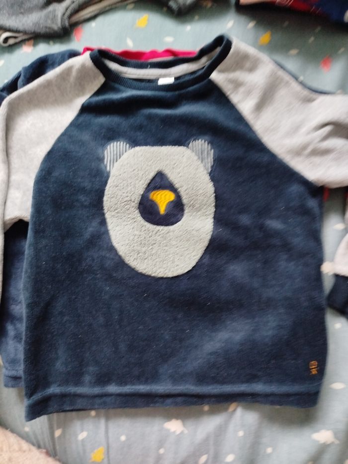 Vêtements de nuit - photo numéro 2