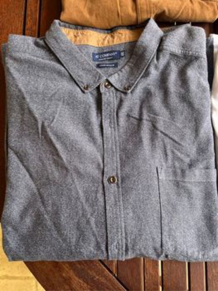 Lot de 5 chemises et 1 veste Armand Thierry (T4XL) - photo numéro 2