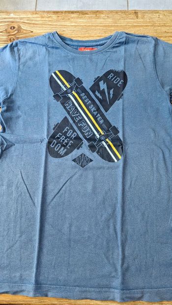 Tee shirt motifs skate