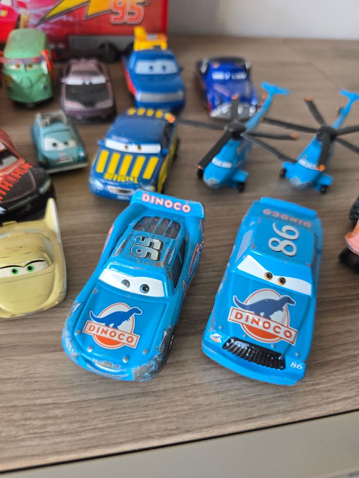 Lot de 25 voitures cars et 1 camion avec remorque - photo numéro 4