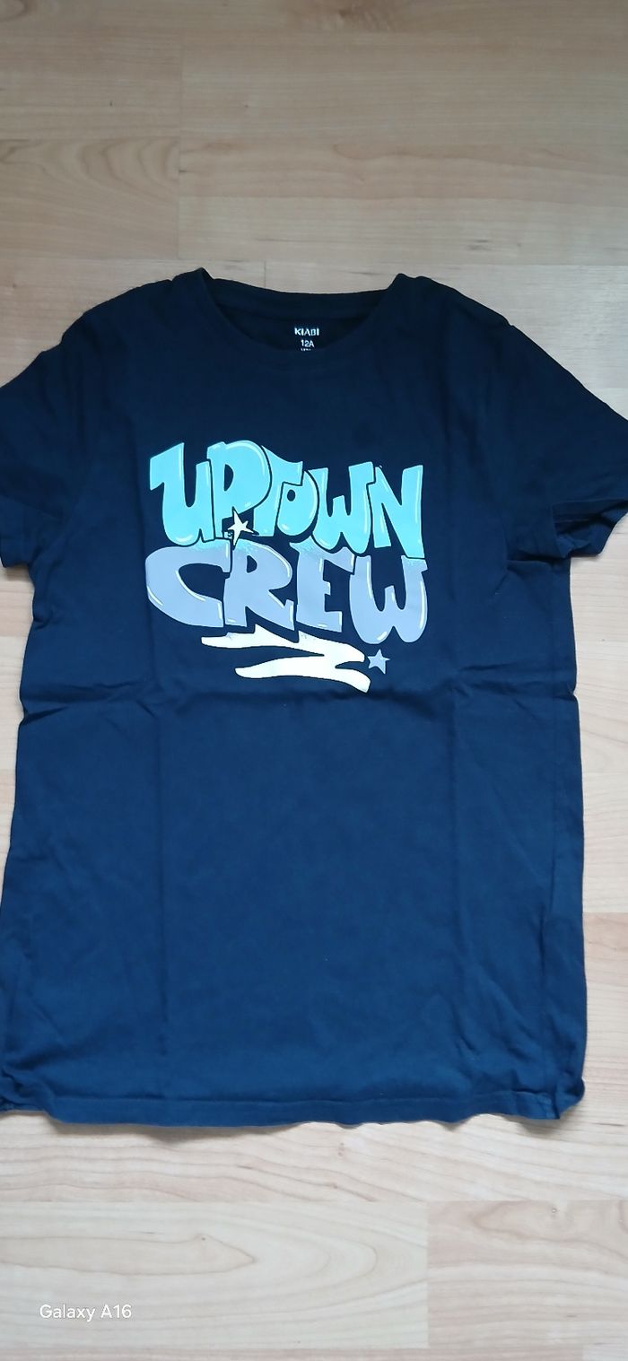 2 tee-shirts taille 12 ans - photo numéro 3