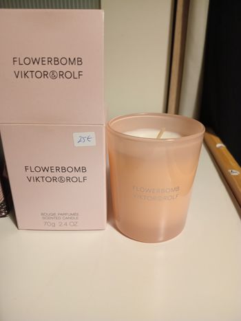 Bougie parfumé Flowerbomb Victor&Rolf