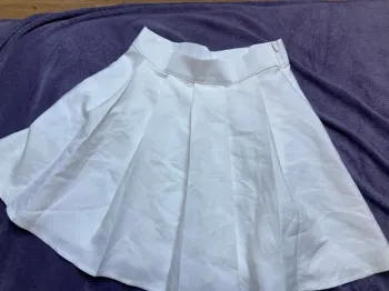 Jupe blanche taille XS Romwe.