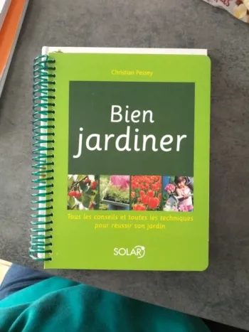 Livre Bien jardiner