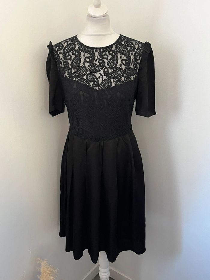 Robe chic noire et dentelle Claudie Pierlot M