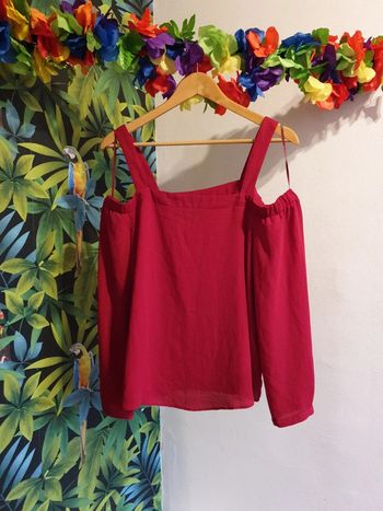 Top large épaules nues