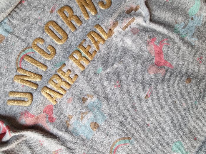 Sweat pull licorne gris kiabi - photo numéro 4