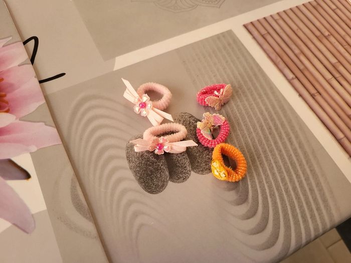 Lot d accessoires pour cheveux - photo numéro 2