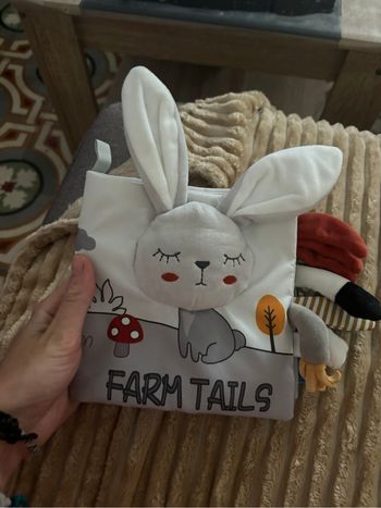 Livre sensoriel lapin