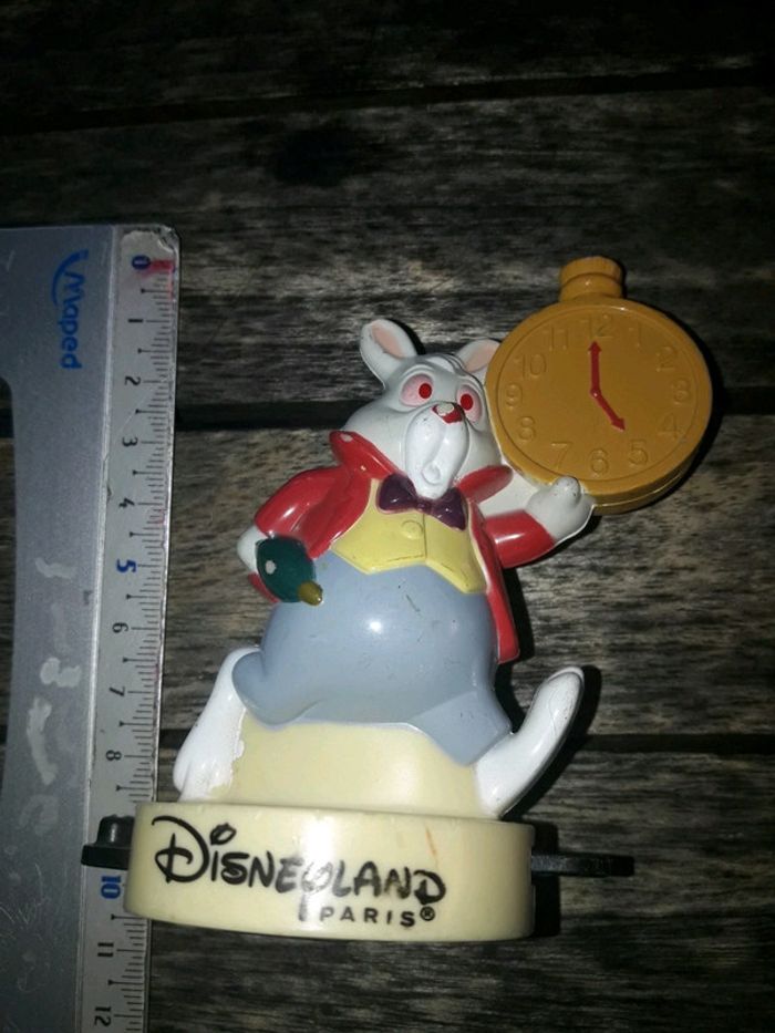 lapin alice disney figurine ancienne