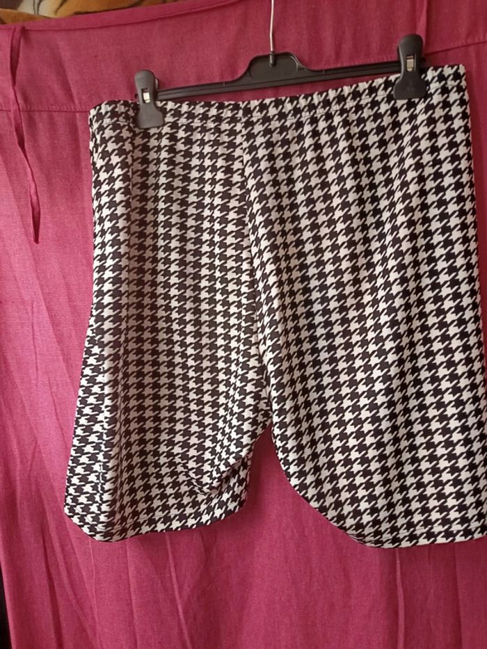 Short taille élastique taille 52 de chez Shein - photo numéro 3