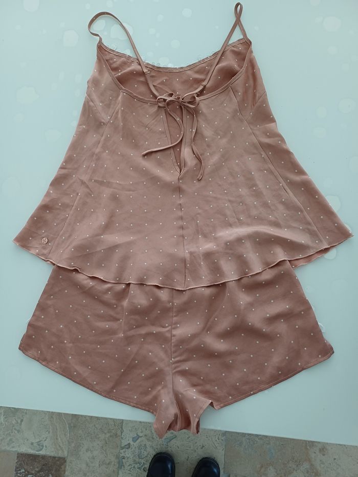 Tenue de nuit neuve taille 42/44 - photo numéro 5