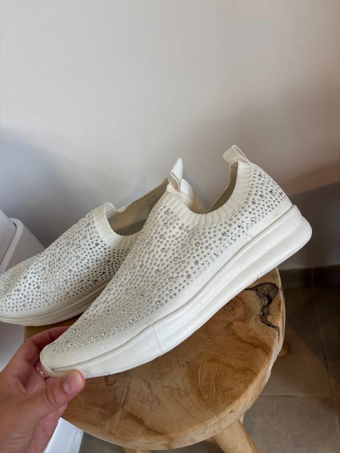 Chaussures blanches à strass faciles à enfiler Gemo taille 40 - photo numéro 4