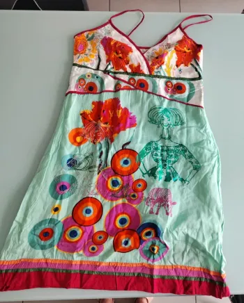 Robe Desigual t40