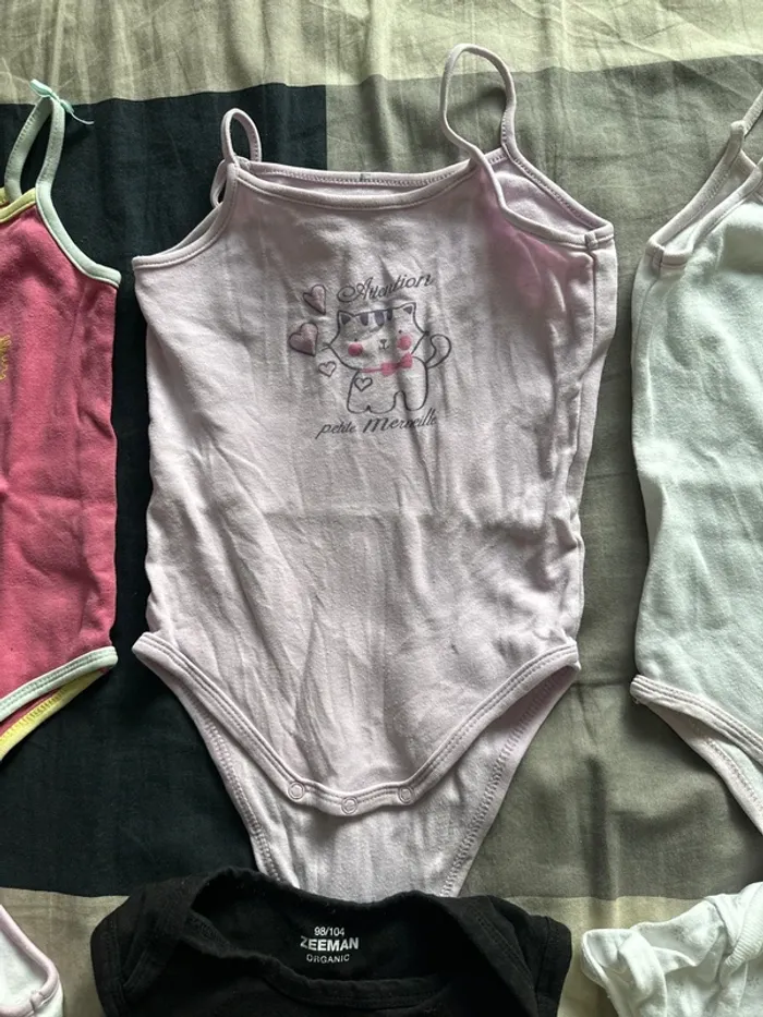 Lot de 8 bodies bretelles/manches courtes en 36 mois - photo numéro 4