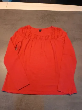 Vends tee-shirt manches longues Kiabi taille 12 ans