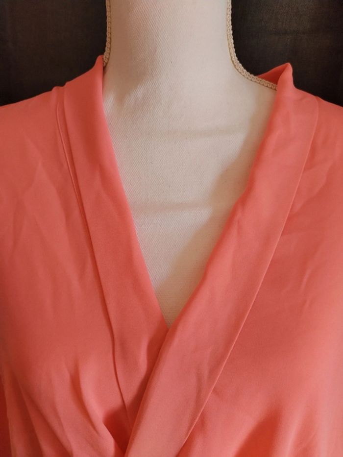 Haut , corail rose - sans manche taille 48 - photo numéro 2