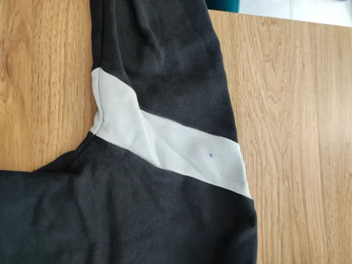 Pull Nike a capuche 10-12 ans - photo numéro 2