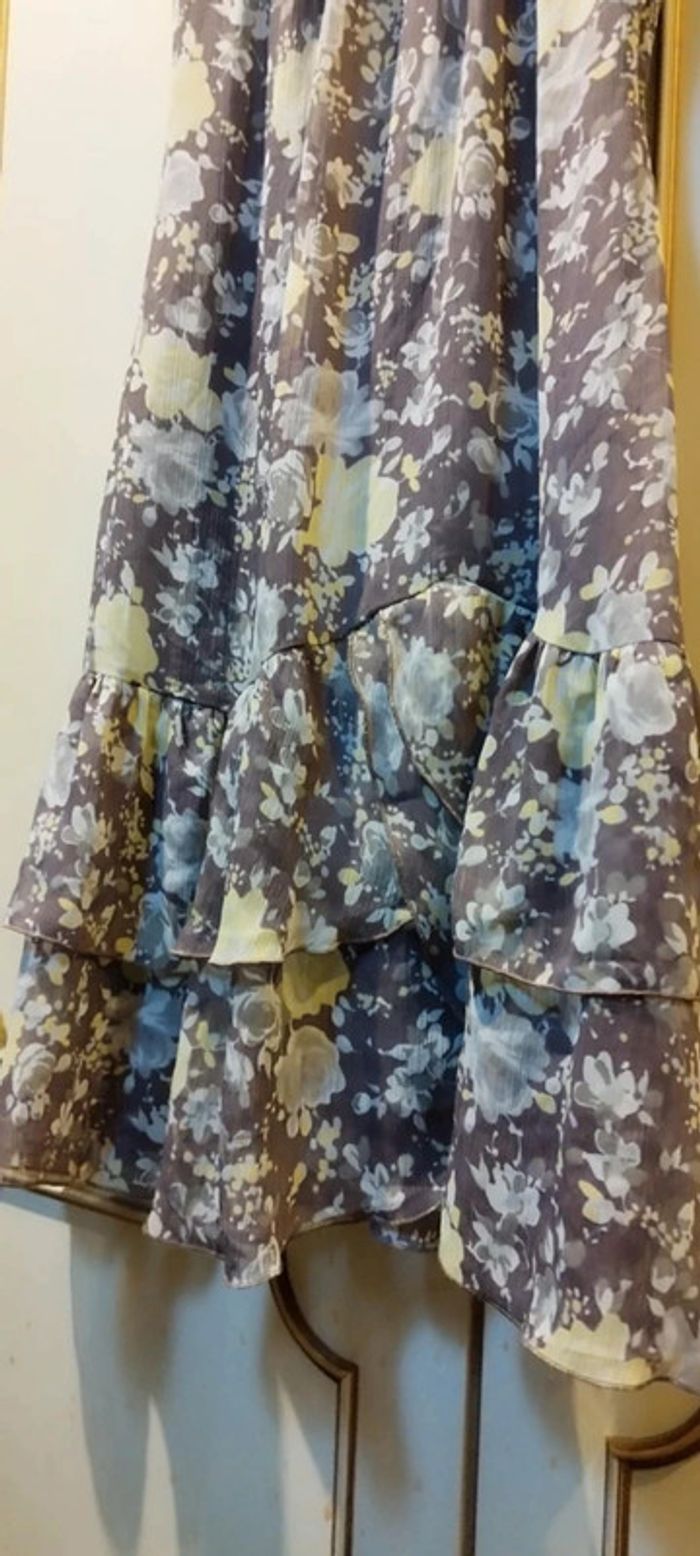 Robe a motif floraux - photo numéro 6