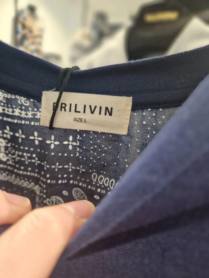 T-shirt ◇ frilivin ◇ neuf - photo numéro 3