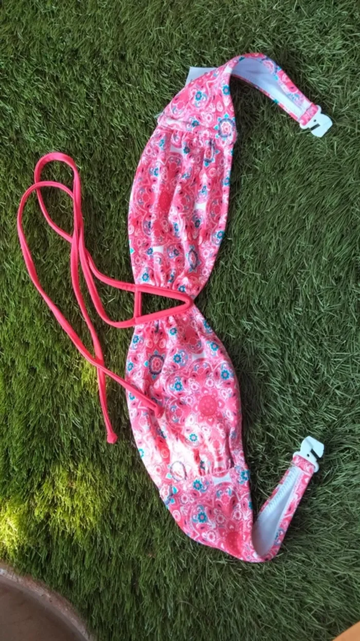 Haut de maillot de bain Taille 85B