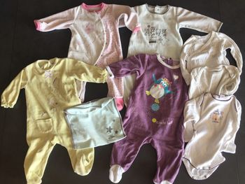 Lot pyjamas bodies fille 6 mois