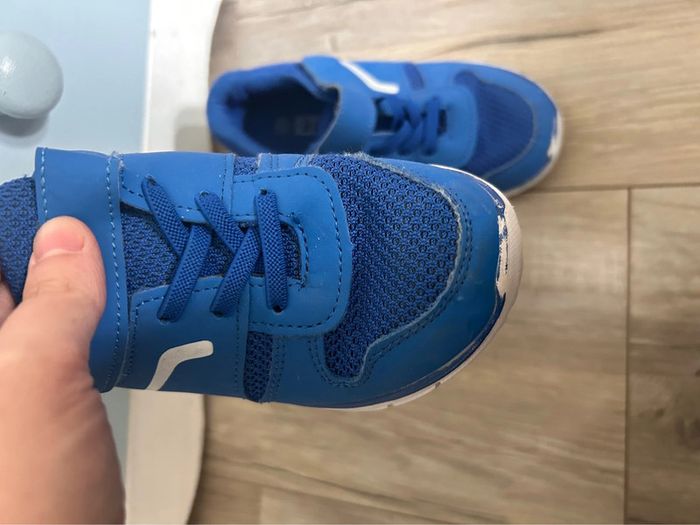Baskets bleues à scratch, 29, DT New York - photo numéro 2
