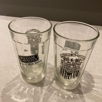 2 verres William Lawsons
