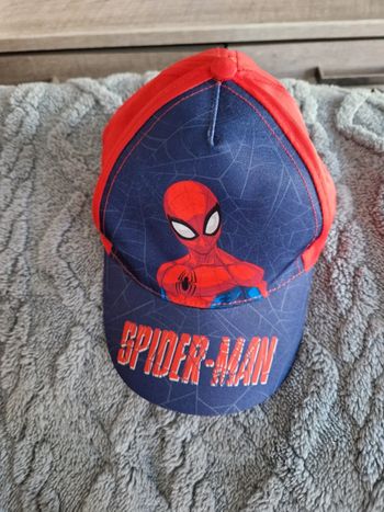 Casquette spider man