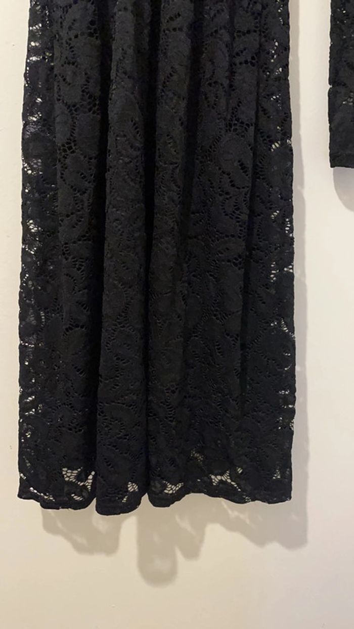 Superbe robe noire en dentelle 36 avec 35 % de coton doublée intérieure - photo numéro 8