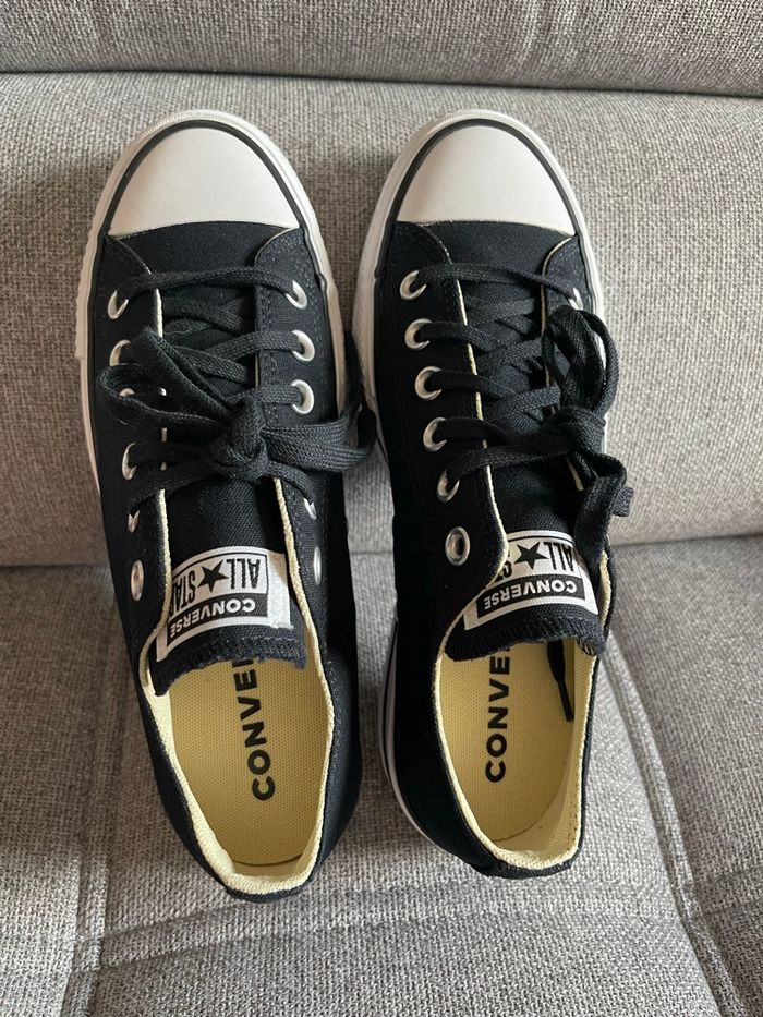 Converse 39 plate-forme basse noire Neuve sans étiquette sans boîte - photo numéro 9