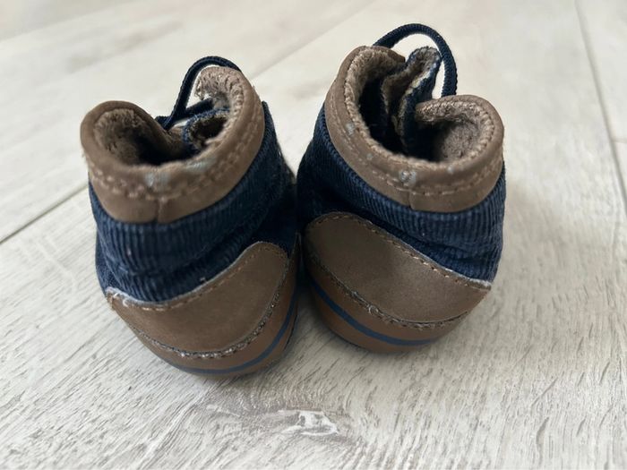 Chaussures chaussons naissance taille 18/20 - photo numéro 5
