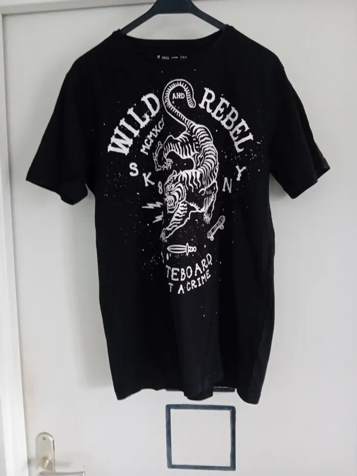 T-shirt noir imprimé blanc tigre taille 16 ans