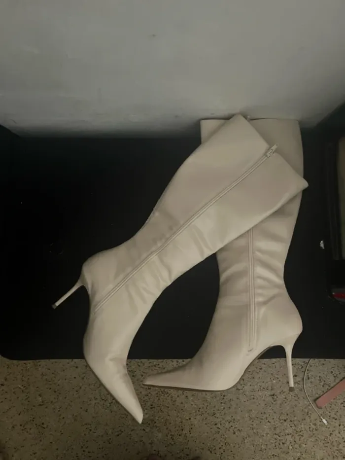 Bottes Zara très bon état beige . - photo numéro 3