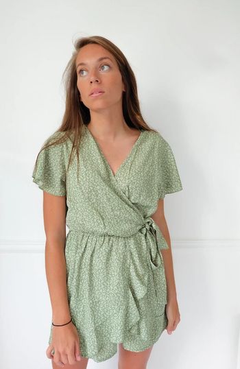 🌟 Combi short à nouer vert et blanche à fleurs