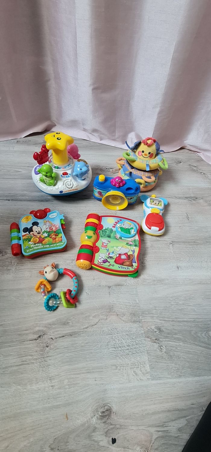 Lot jouets d'éveil