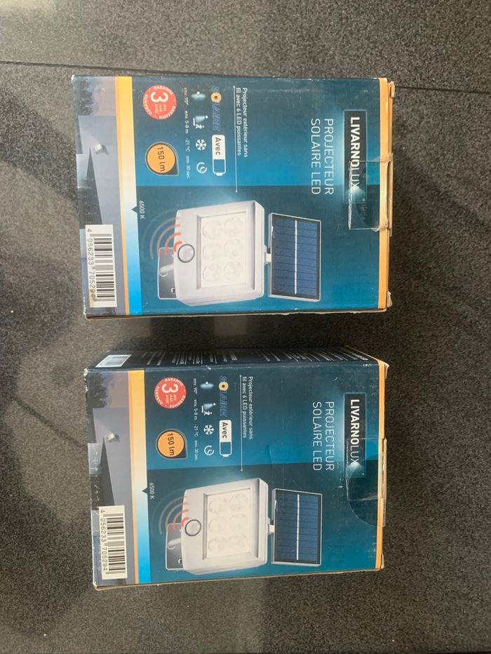 Projecteurs solaires à LED