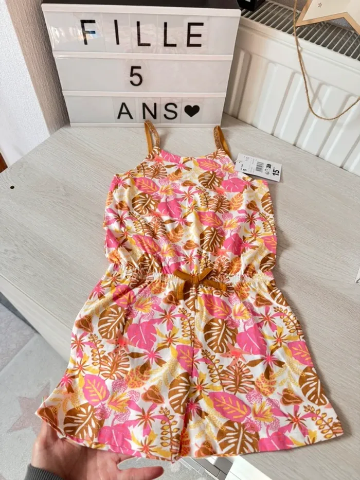 Superbe combi short DPAM 5 ans neuve