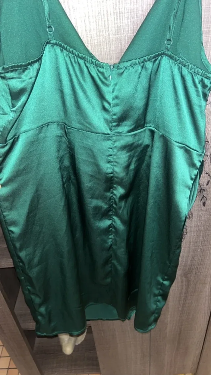 Robe de soirée courte - photo numéro 2