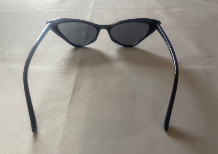 Paire de lunettes noires montures papillon/ starlette ASOS - photo numéro 4