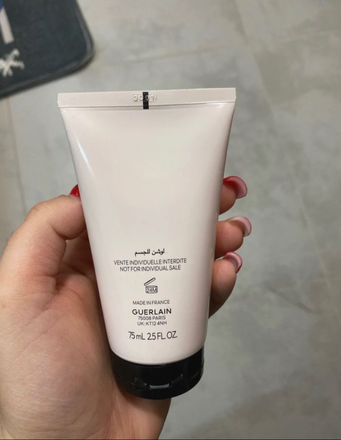Lait pour le corps la petite robe noir - photo numéro 2