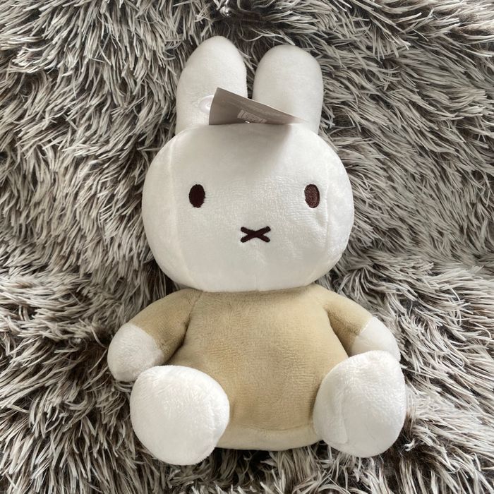 Doudou lapin miffy neuf etiquetté