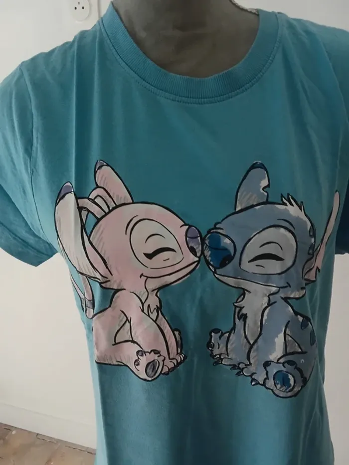 🌹tee shirt manche courte Disney Taille 36 🌹 - photo numéro 2