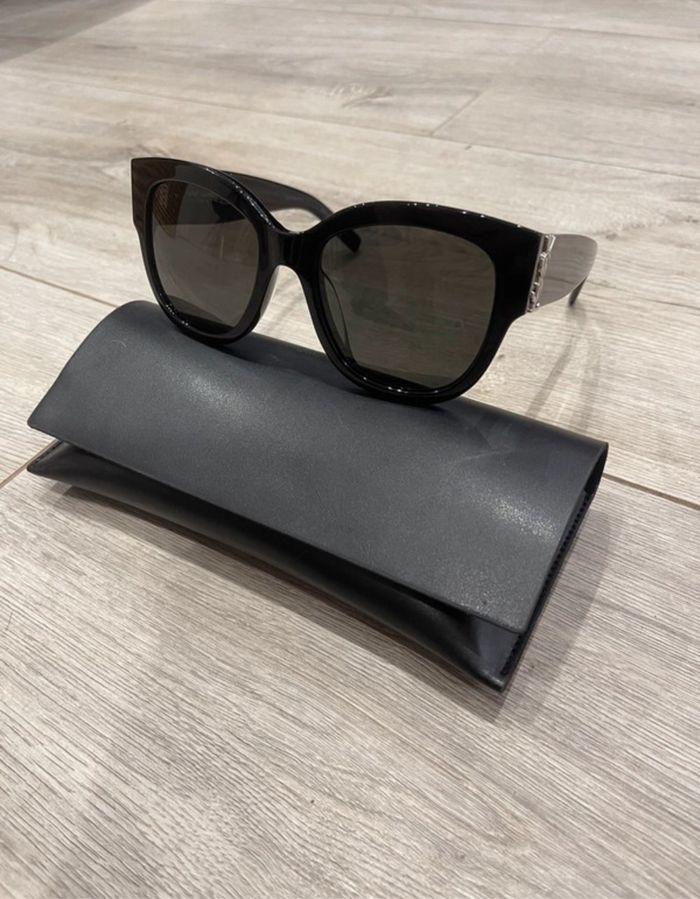Lunettes de soleil Saint Laurent neuves